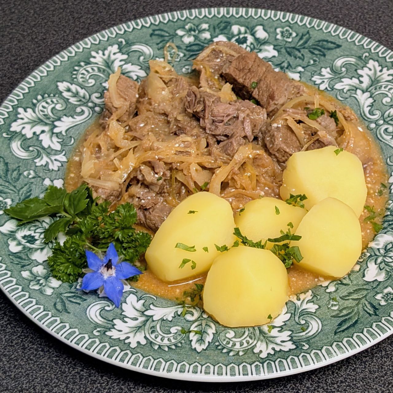 Szegediner Gulasch