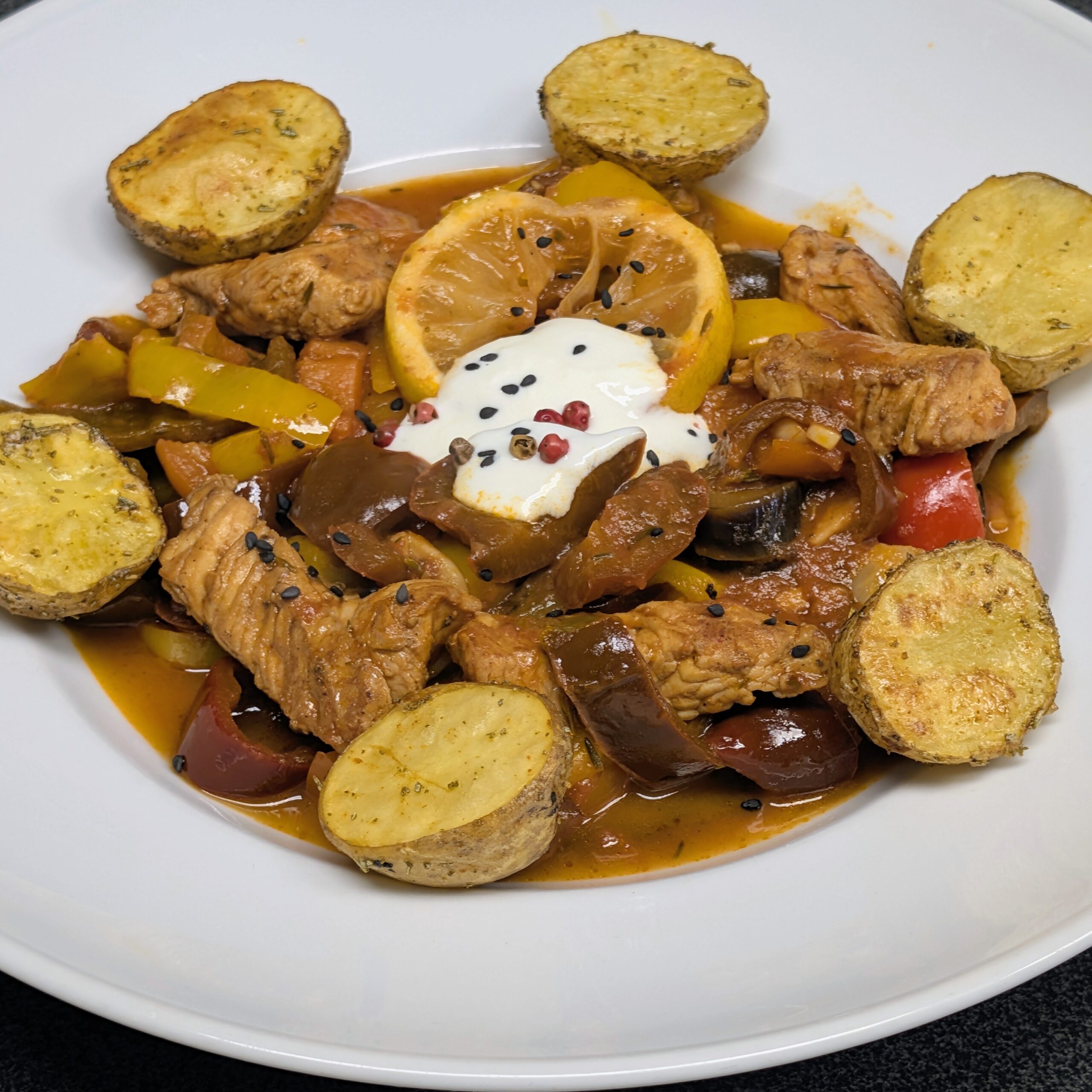 Paprikapfanne mit Putengeschnetzeltem