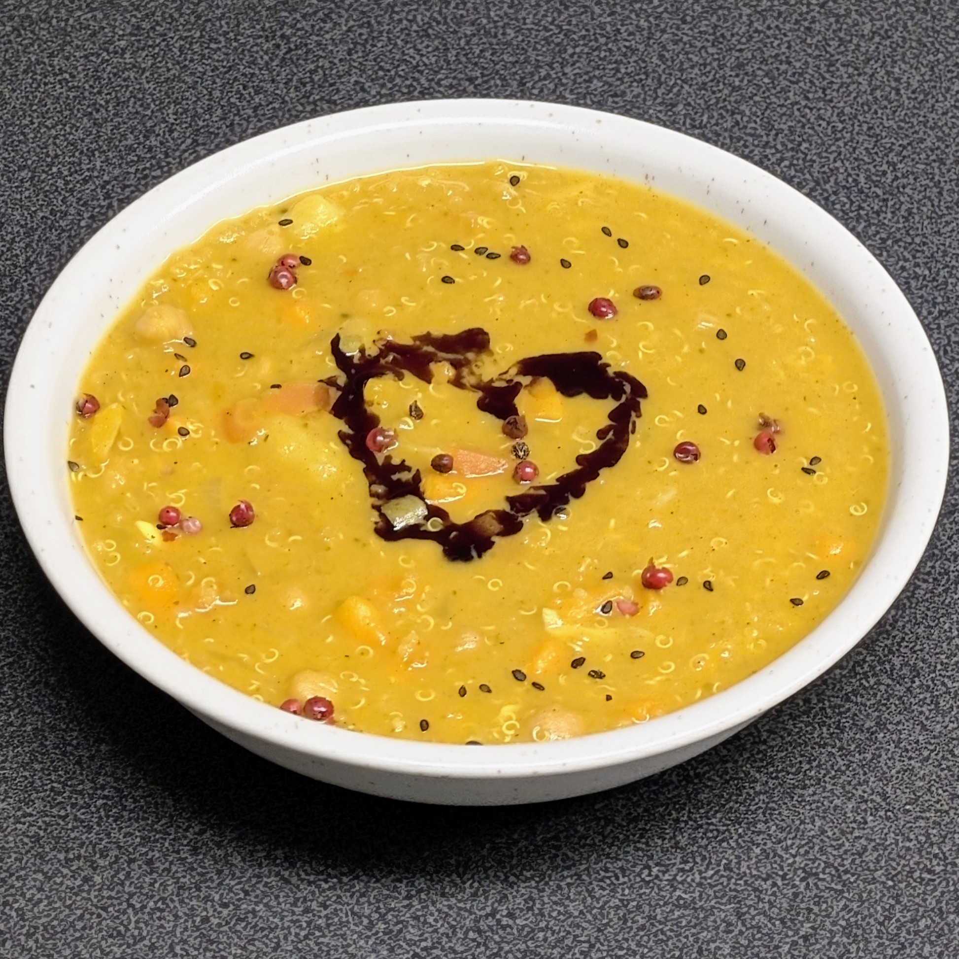 Kürbis-Eintopf mit Quinoa und Kokosmilch