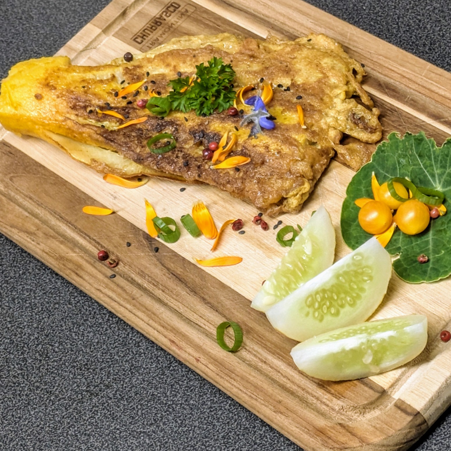 Zucchini-Krake im Eiermantel