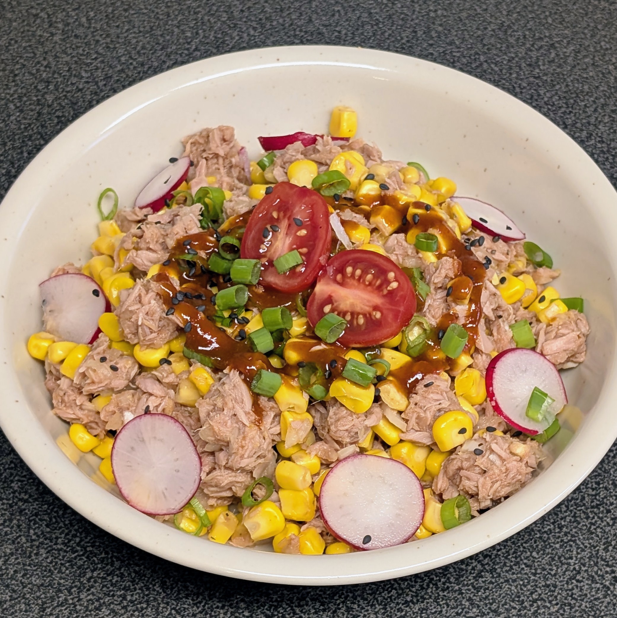 Thunfischsalat mit Mais (rauchig-scharf)