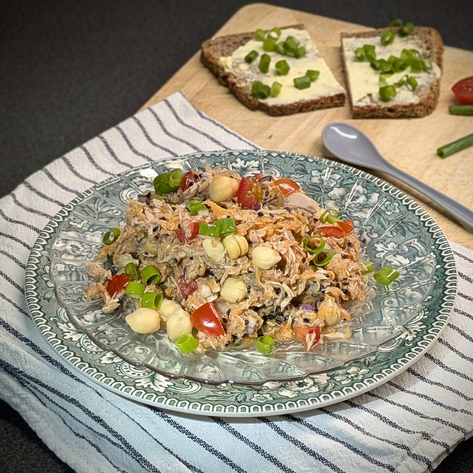 Thunfisch-Power-Salat mit Karotten und Omega-3-Öl