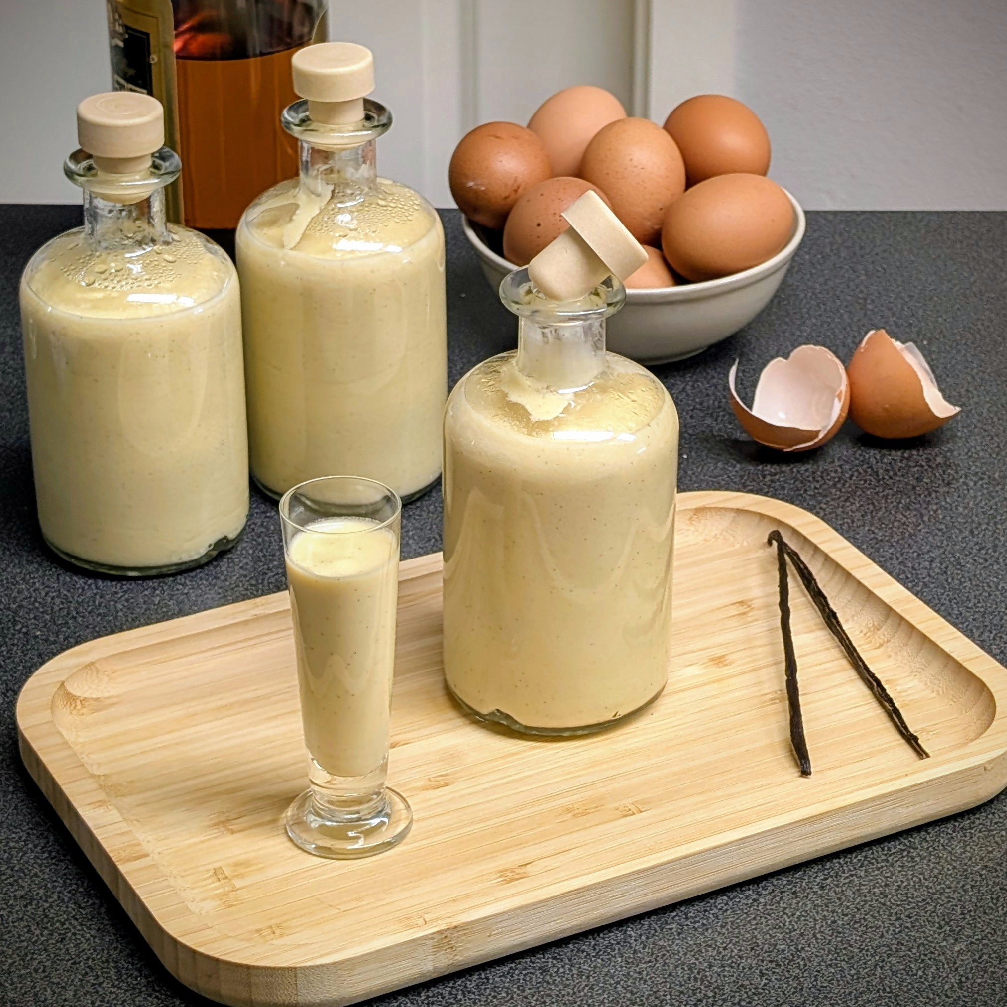 Eierlikör mit braunem Rum (Opas Rezept)